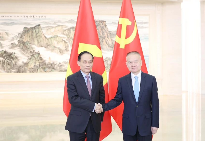 dac-phai-vien-cua-tong-bi-thu-to-lam-hoi-dam-voi-truong-ban-lien-lac-doi-ngoai-trung-quoc--1.JPG
