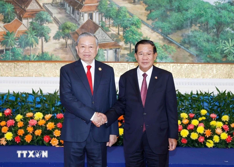 hoi-dam-giua-dang-cong-san-viet-nam-va-dang-nhan-dan-campuchia-0602.jpg