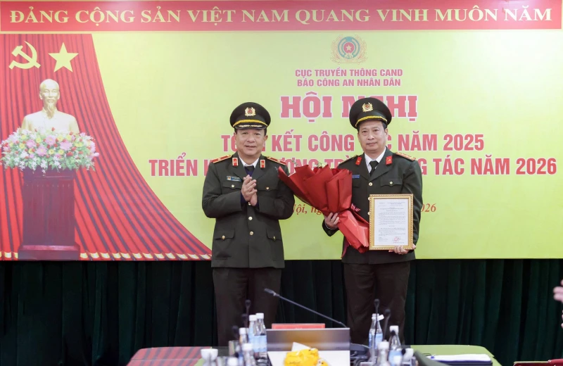dai-ta-nguyen-thanh-binh-giu-chuc-tong-bien-tap-bao-cong-an-nhan-dan-.jpg