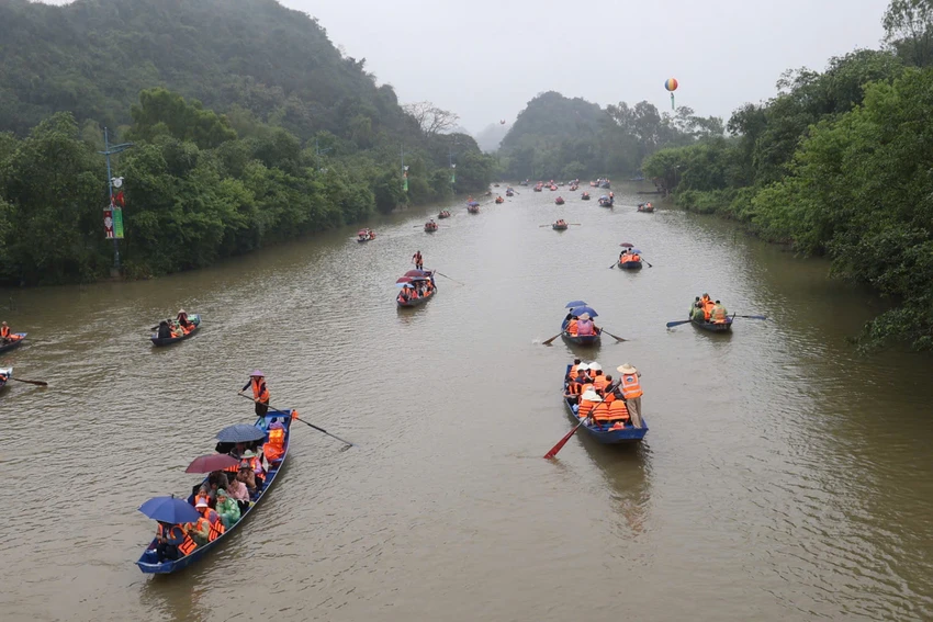dinh-chi-hai-lai-do-chua-huong-vi-voi-tien-va-tu-y-ghep-khach.jpg