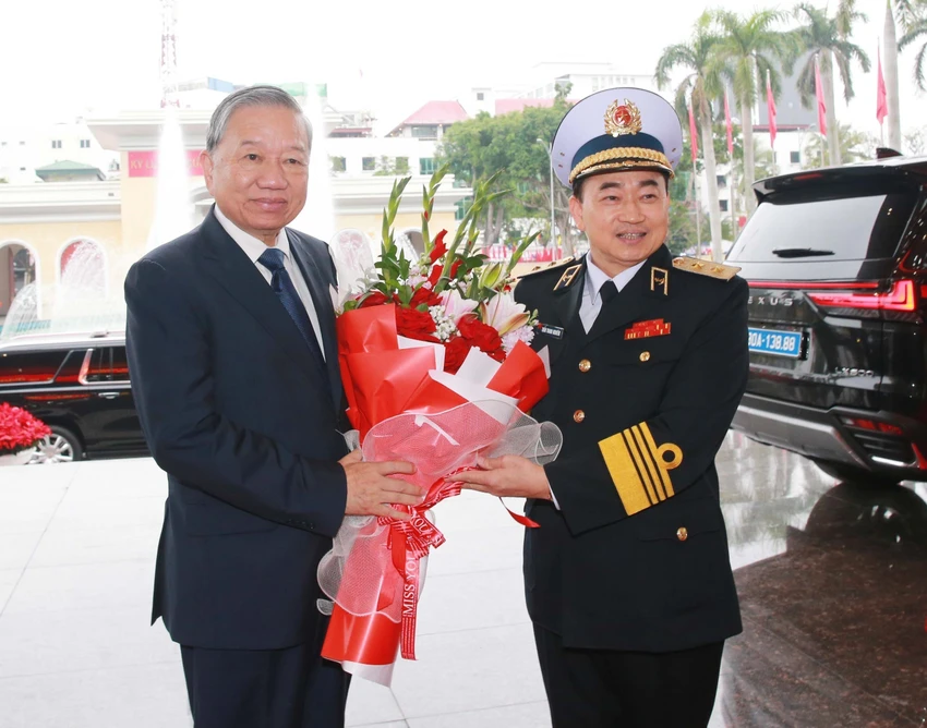 ong-bi-thu-quan-chung-hai-quan-phai-la-diem-tua-vung-chac-cho-ngu-dan-vuon-khoi-bam-bien-2.jpg