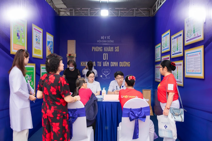 hon-2-800-nguoi-co-dau-hieu-bat-thuong-khi-kham-suc-khoe-mien-phi-1.jpg
