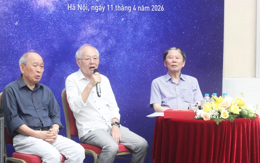 dua-tri-thuc-khoa-hoc-den-gan-hon-voi-ban-doc-viet-nam-qua-sach.JPG