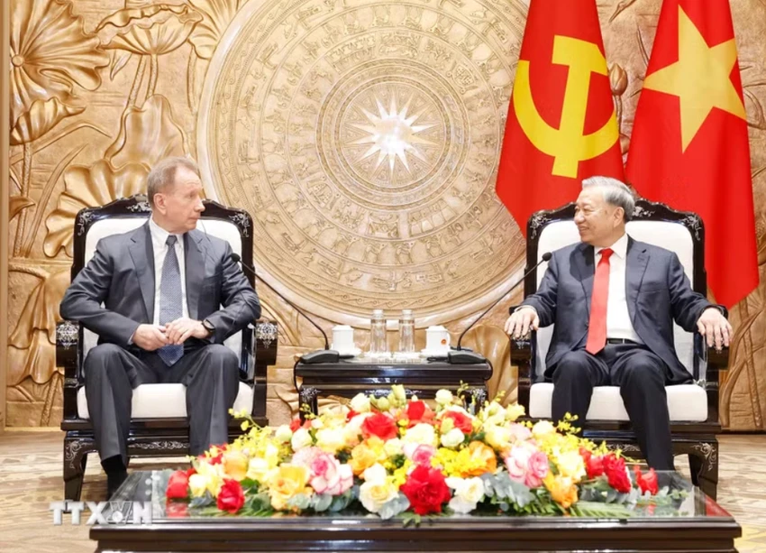 tong-bi-thu-chu-tich-nuoc-to-lam-tiep-giam-doc-co-quan-ve-binh-quoc-gia-lien-bang.png