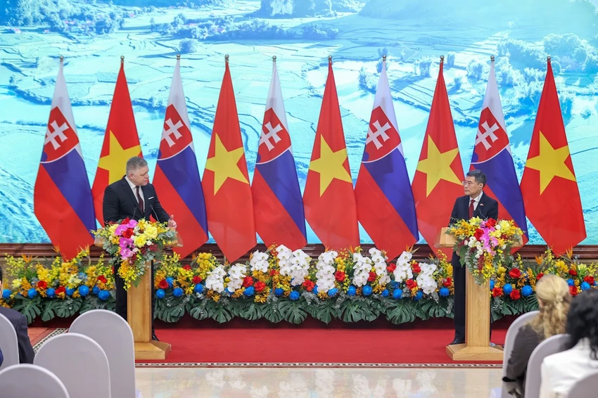 tuyen-bo-chung-ve-thiet-lap-quan-he-doi-tac-chien-luoc-giua-viet-nam-va-slovakia.jpg