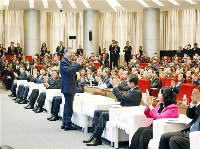 tong-bi-thu-chu-tich-nuoc-to-lam-phat-bieu-chinh-sach-tai-dai-hoc-thanh-hoa-1.jpg
