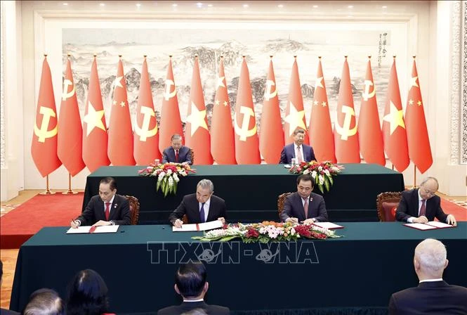 bo-truong-bo-ngoai-giao-le-hoai-trung-chuyen-tham-trung-quoc-dat-nhieu-thanh-qua-chien-luoc-1.jpg
