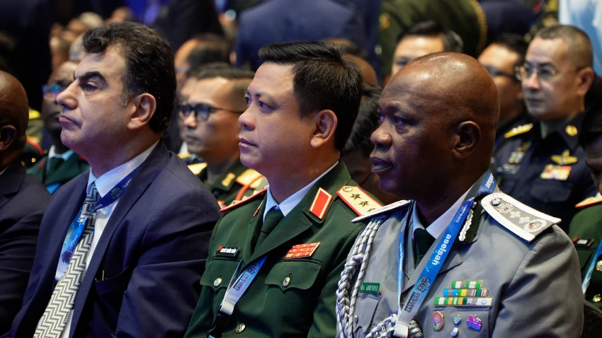 viet-nam-tham-du-trien-lam-quoc-phong-chau-a-va-an-ninh-quoc-gia-chau-a-2.jpg