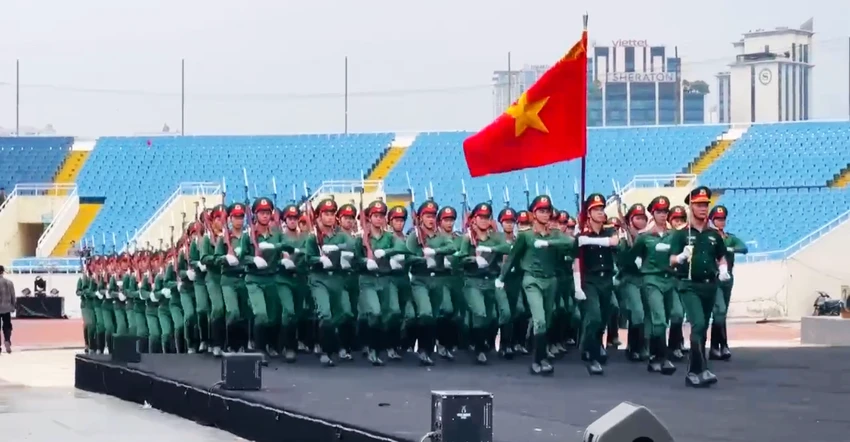 hon-1-000-can-bo-chien-si-tap-luyen-cho-phan-canh-tai-am-vang-to-quoc-2026.png