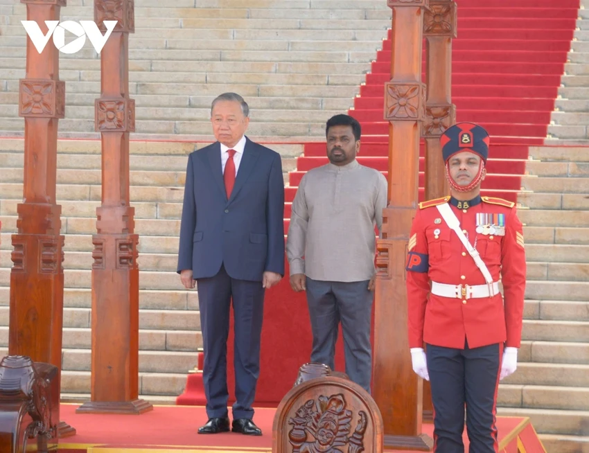 sri-lanka-ban-21-loat-dai-bac-chao-mung-tong-bi-thu-chu-tich-nuoc-to-lam-2.jpg