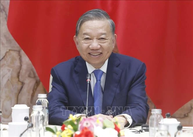 tong-bi-thu-chu-tich-nuoc-to-lam-dien-dam-voi-tong-thong-lien-bang-thuy-si-1.jpg