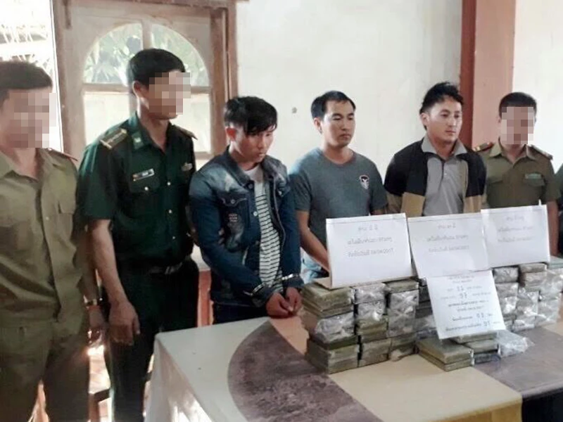 Chặn đứng đường dây chở 97 bánh heroin sang Việt Nam ảnh 1 Chặn đứng đường dây chở 97 bánh heroin sang Việt Nam ảnh 1