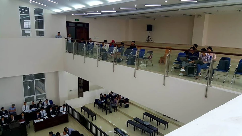 Hy hữu phiên tòa Hà Văn Thắm: 21 giờ đêm vẫn đang xử ảnh 1 Hy hữu phiên tòa Hà Văn Thắm: 21 giờ đêm vẫn đang xử ảnh 1
