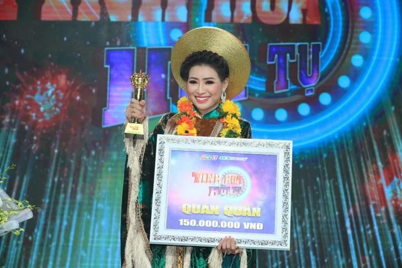 Nhạc sĩ Nguyễn Văn Tý về đất mẹ, Hồ Quỳnh Hương được vinh danh ảnh 6 Danh ca Thái Châu, đạo diễn Lê Hoàng rơi lệ vì Nhã Thy - ảnh 7