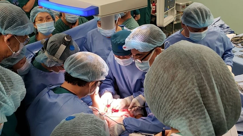 Nhìn lại hành trình tách rời cặp song sinh Trúc Nhi - Diệu Nhi ảnh 11 Nhìn lại hành trình tách rời cặp song sinh Trúc Nhi - Diệu Nhi ảnh 11