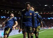 Ronaldo tịt ngòi, sao trẻ giải cứu MU
