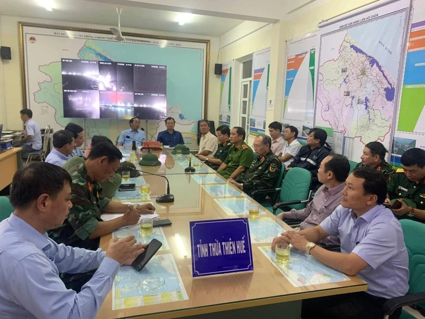 Phó Thủ tướng Lê Văn Thành chủ trì tại điểm cầu Thừa Thiên - Huế. ẢNH: TẤN VIỆT Phó Thủ tướng Lê Văn Thành chủ trì tại điểm cầu Thừa Thiên - Huế. ẢNH: TẤN VIỆT