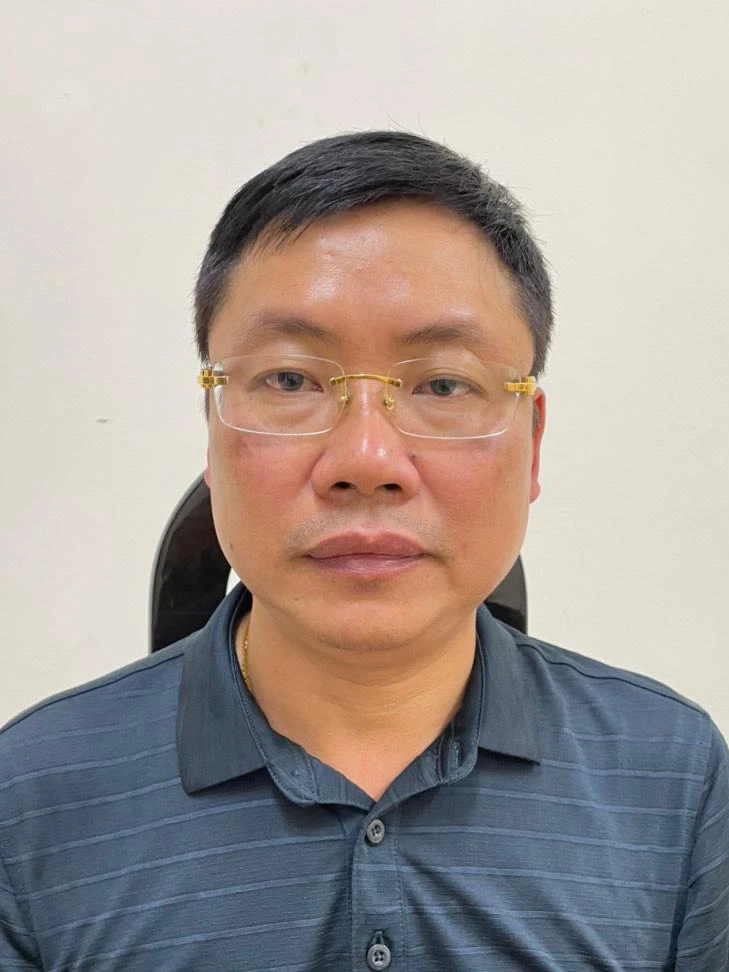Giám đốc Công ty TNHH cung ứng nhân lực và thương mại Quốc tế Sao Việt bị bắt về tội "Đưa hối lộ" Giám đốc Công ty TNHH cung ứng nhân lực và thương mại Quốc tế Sao Việt bị bắt về tội "Đưa hối lộ"