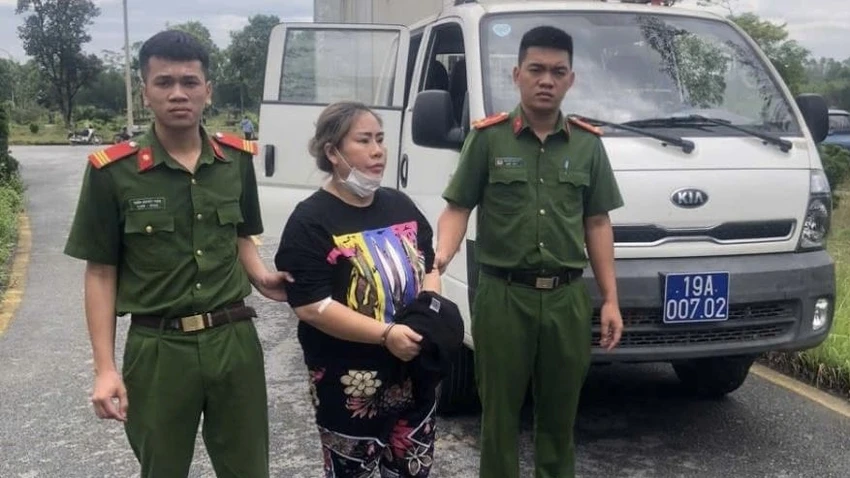 Đoàn Thị Hằng liên tục sinh con để hoãn chấp hành án. Ảnh CA