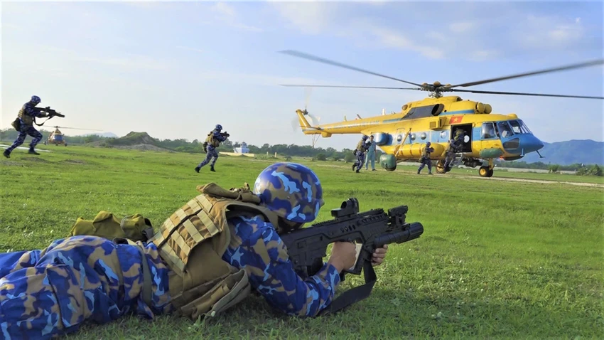 đổ bộ đường không.jpg