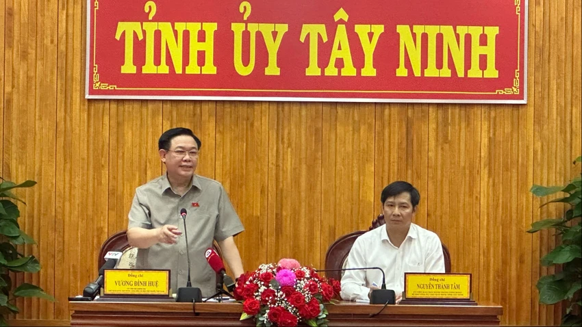chu-tich-quoc-hoi-3-5596-4255.jpg