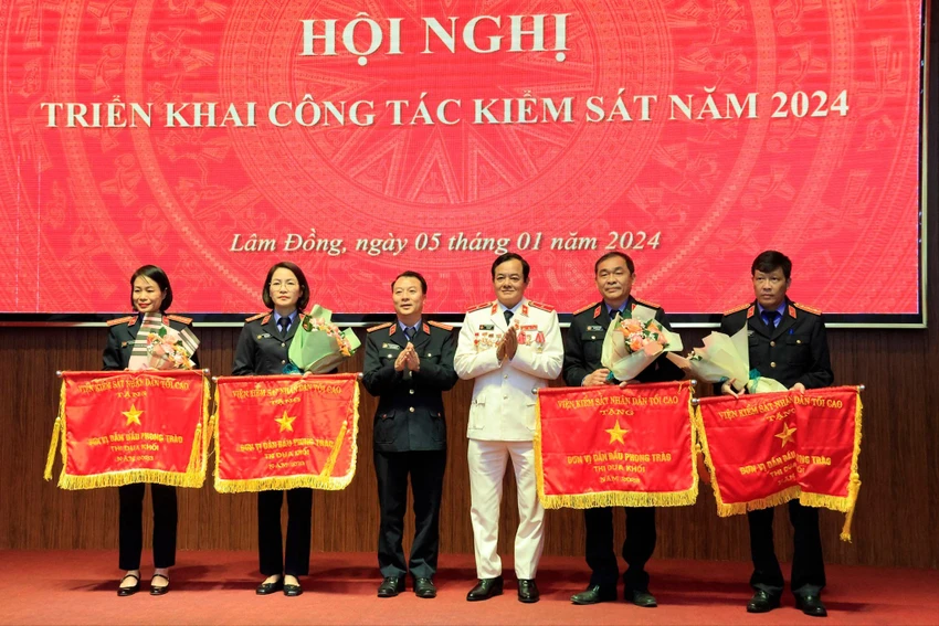 kiem-sat-33-5507-2359.jpg