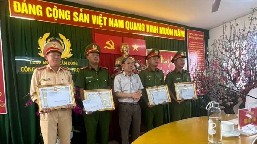 cuop-ngan-hang-b.jpg