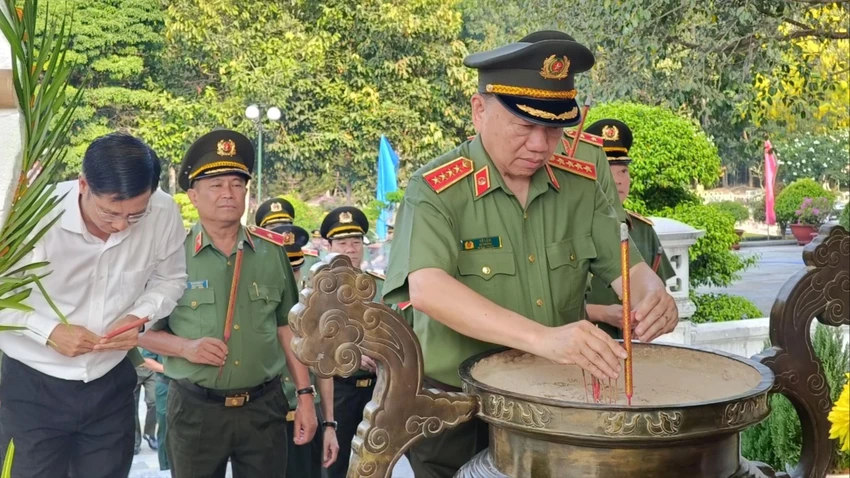 bo-cong-an-2.jpg