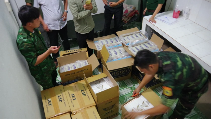 Phá đường dây thuốc lá lậu, thu giữ hơn 14 ngàn gói thuốc lá ngoại