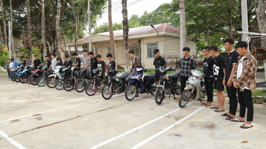 20-thanh-nien-1.JPG