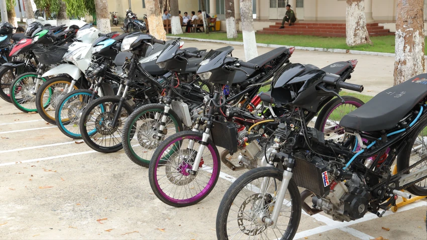 20-thanh-nien-2.JPG