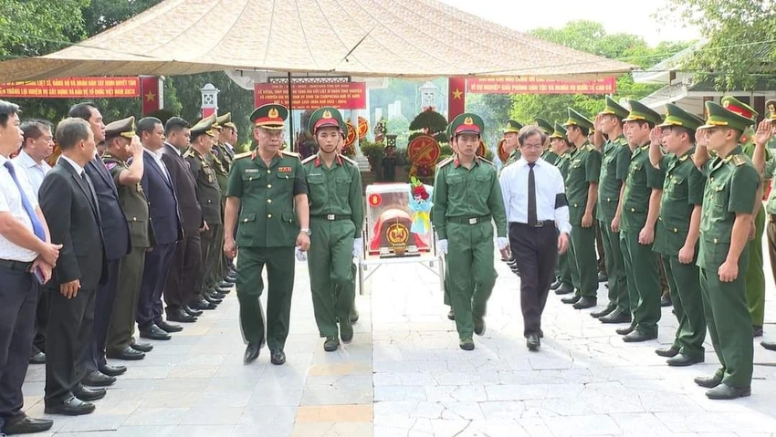 Trưởng Ban Tuyên giáo Trung ương dự lễ truy điệu, an táng 172 hài cốt liệt sĩ