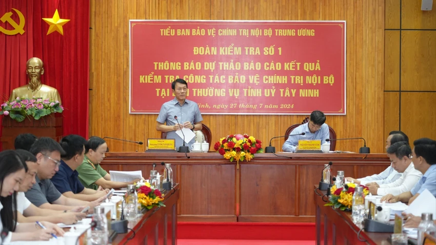Bộ trưởng Bộ Công an làm việc với tỉnh Tây Ninh về bảo vệ chính trị nội bộ