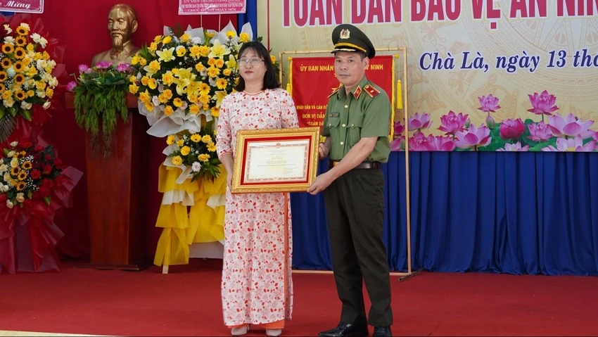 an-ninh-to-quoc-3.jpg