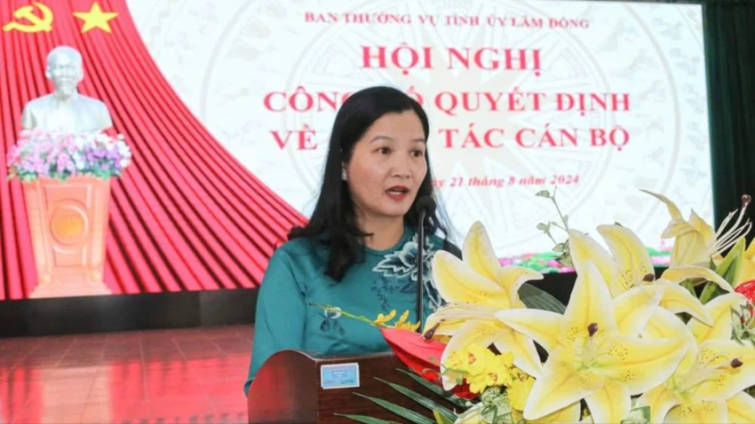 huyen-uy-lac-duong-2.jpg