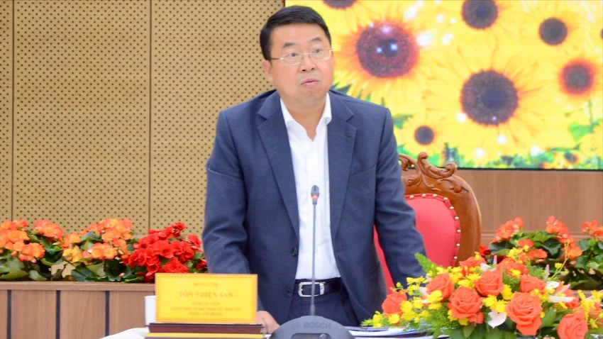 quyen-bi-thu-2.jpg