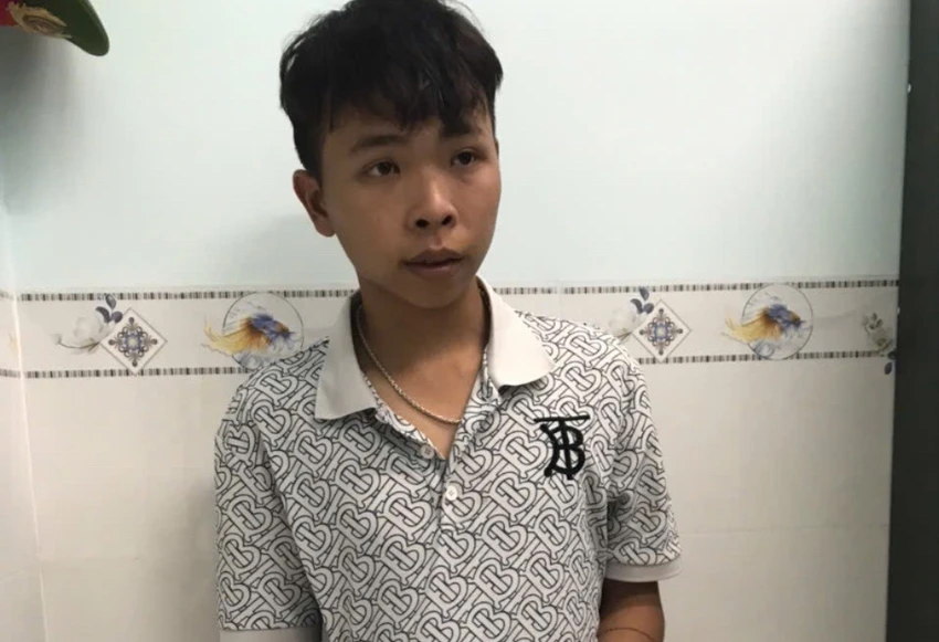 Bắt nhanh thanh niên giật túi xách của phụ nữ giữa ban ngày