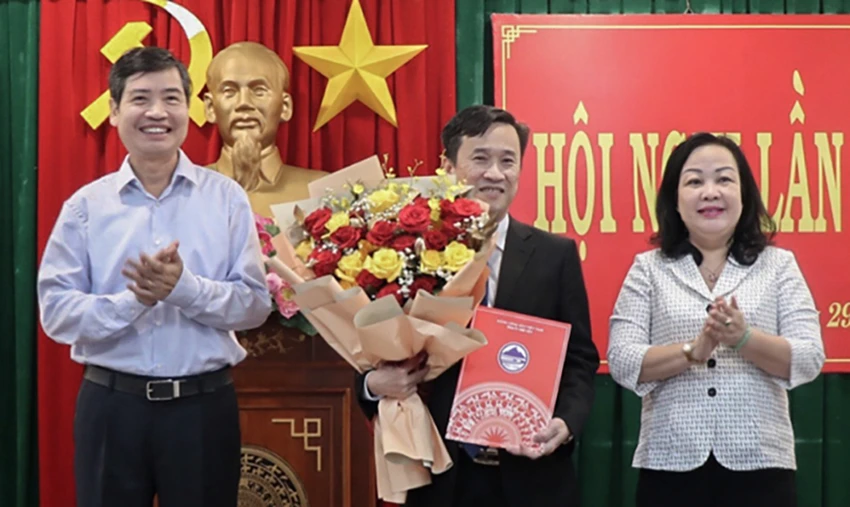 Ban Bí thư.jpg