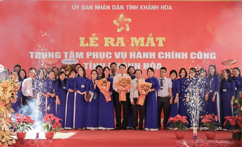 cán bộ.jpg