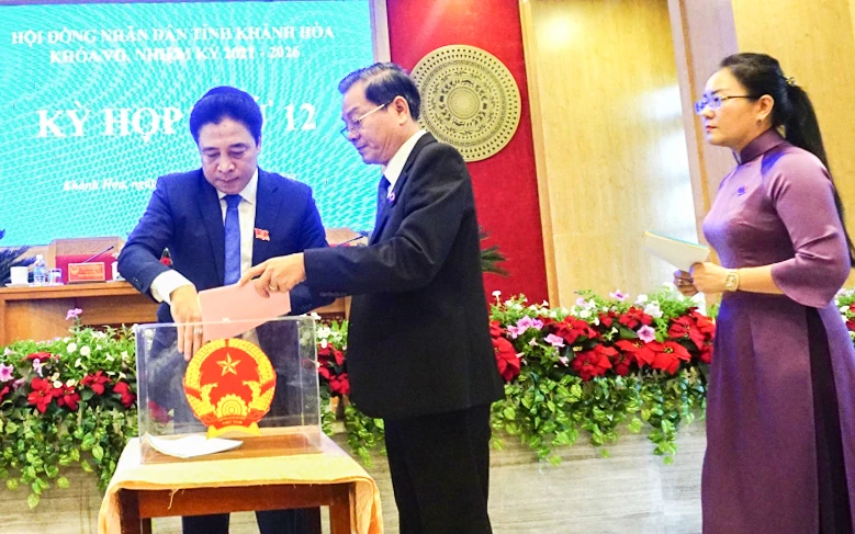 tín nhiệm.jpg