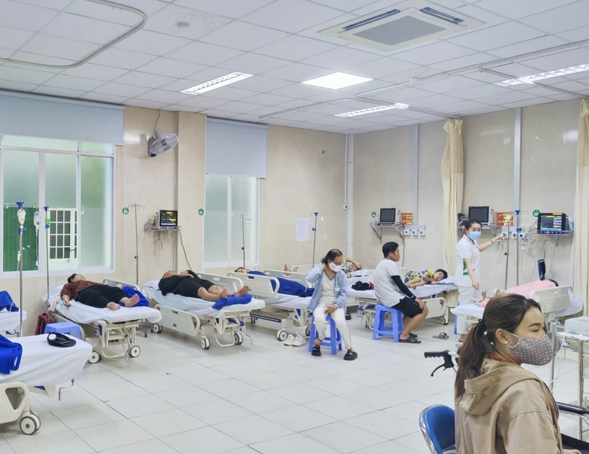 Bệnh nhân bị ngộ độc khi ăn cơm gà