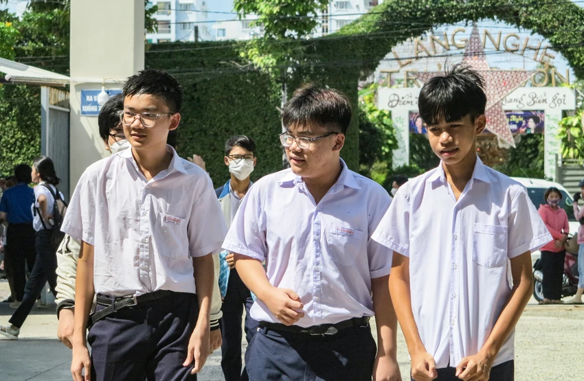 công bố điểm chuẩn.jpg
