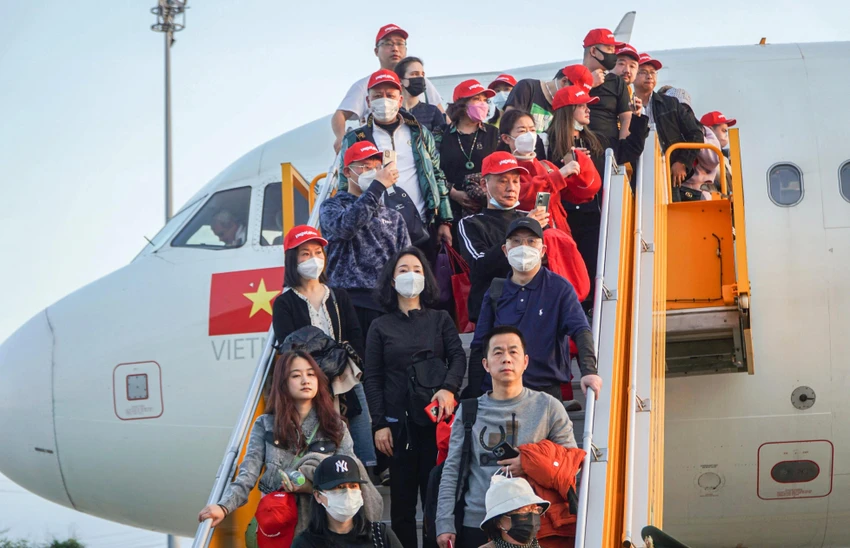 Khách Trung Quốc dồn dập đến Nha Trang - Khánh Hòa hồi đầu năm 2024 sau đó giảm dần. Ảnh: XUÂN HOÁT