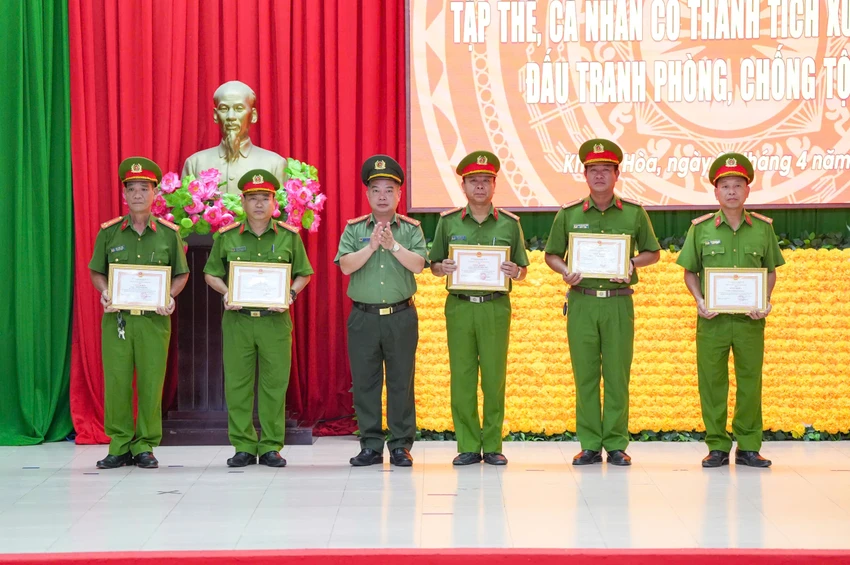 cướp tài sản.jpg