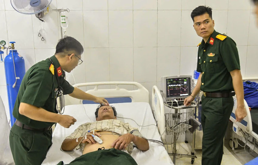 liệt nửa người.jpg
