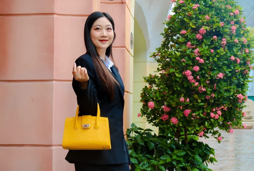 Thời trang da đà điểu, cá sấu Khatoco: Tôn vinh phái đẹp bằng vẻ đẹp vượt thời gian.JPG