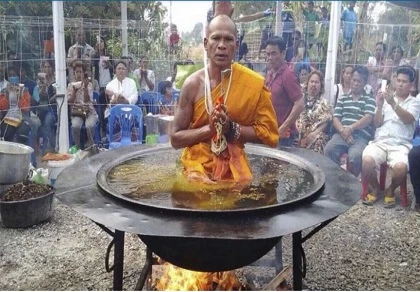 Lật tẩy phép màu của các nhà sư 'dỏm' đất Thái ảnh 1 Lật tẩy phép màu của các nhà sư 'dỏm' đất Thái ảnh 1
