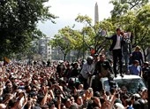 Đảo chính diễn ra ở Venezuela, súng đã nổ