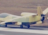 UAV do thám Trung Quốc 'bám' tàu chiến Mỹ qua eo biển Đài Loan