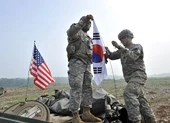 Ông Trump lại yêu cầu Hàn Quốc chi thêm tiền hỗ trợ quốc phòng
